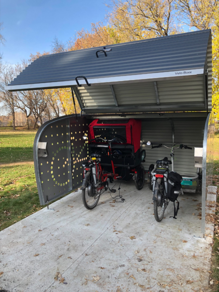 Fichier:Photo VéloBoxx Ahuntsic.png
